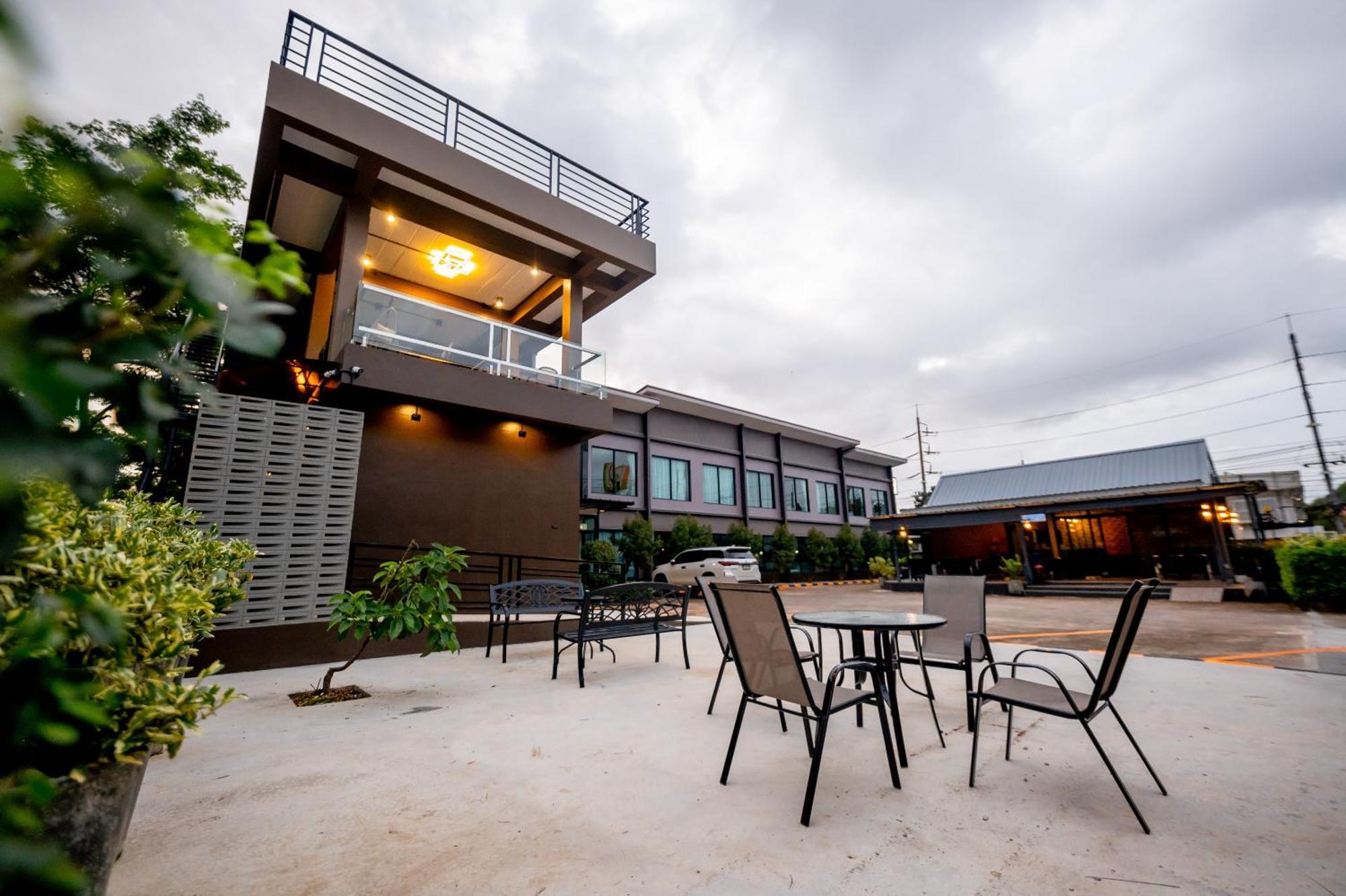 Tobedzz Hotel Ranong Kültér fotó