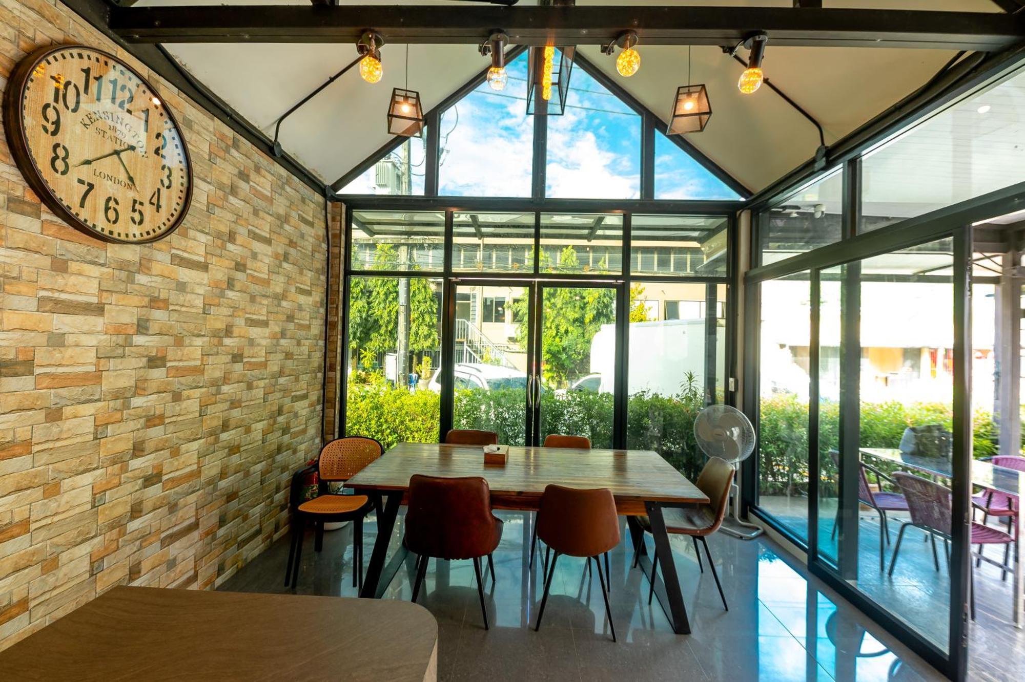 Tobedzz Hotel Ranong Kültér fotó