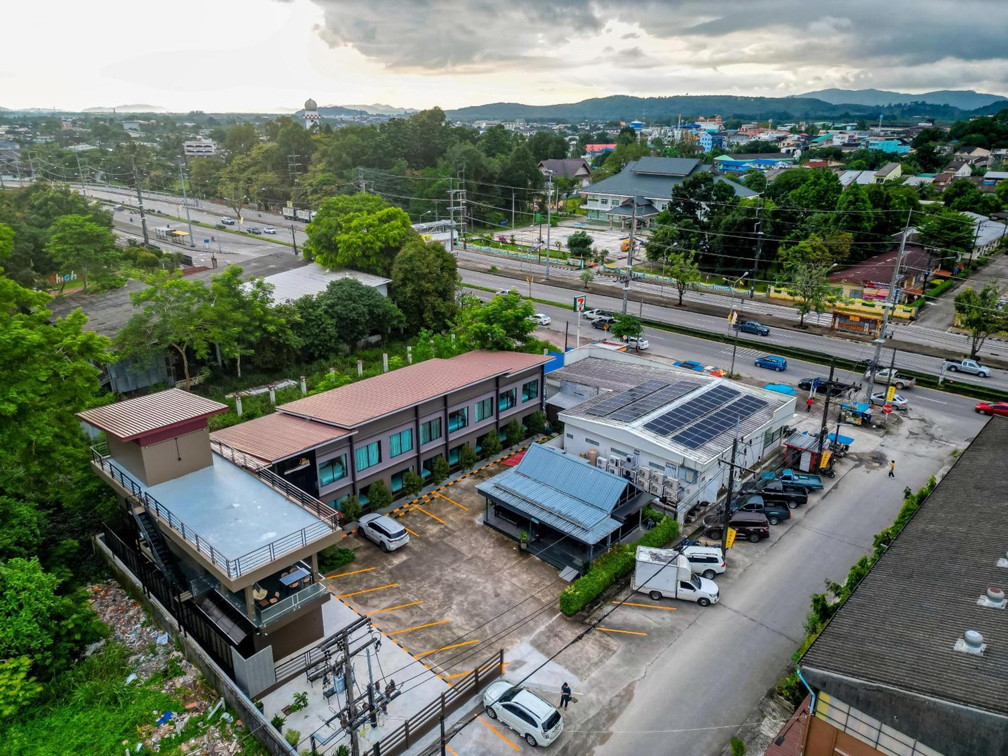 Tobedzz Hotel Ranong Kültér fotó